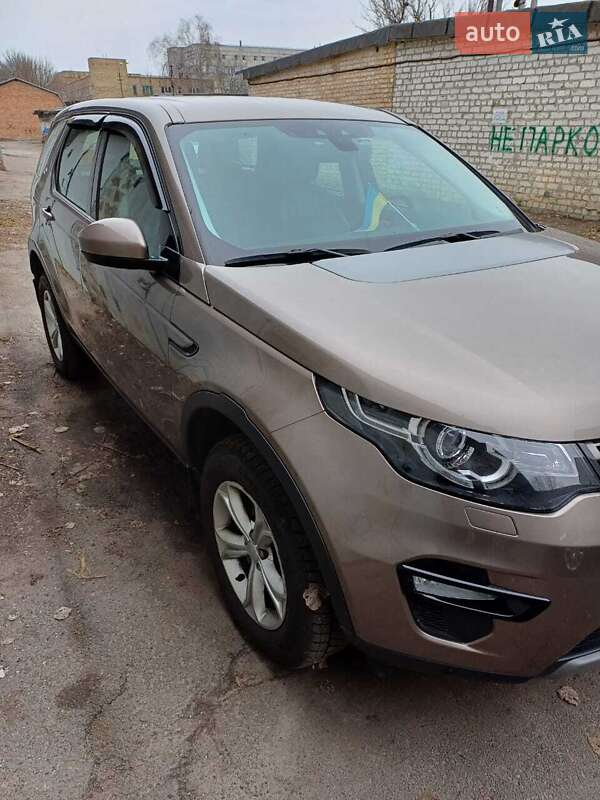 Внедорожник / Кроссовер Land Rover Discovery Sport 2017 в Киеве