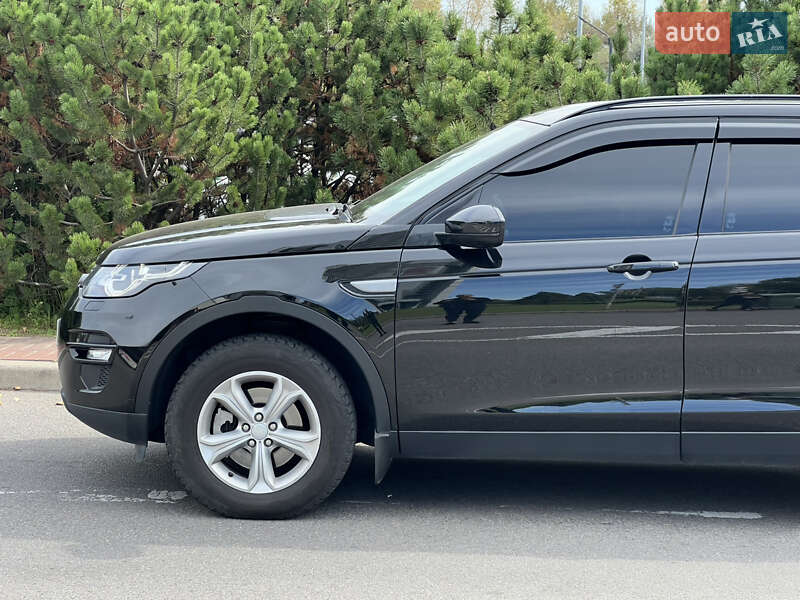 Внедорожник / Кроссовер Land Rover Discovery Sport 2017 в Киеве