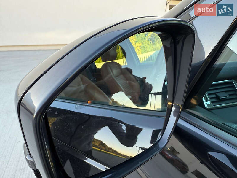 Внедорожник / Кроссовер Land Rover Discovery Sport 2015 в Луцке