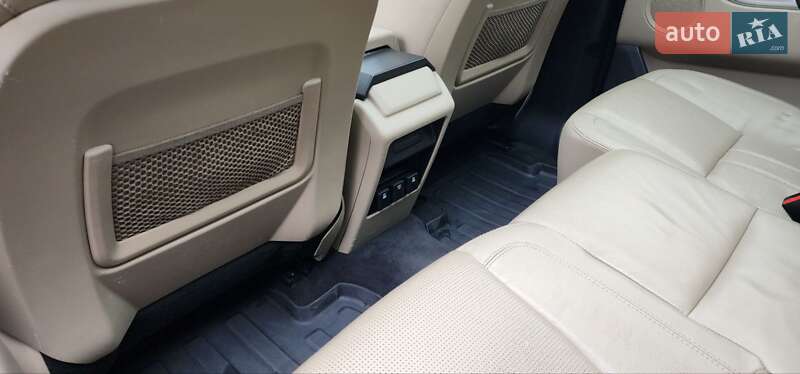 Позашляховик / Кросовер Land Rover Discovery Sport 2015 в Івано-Франківську