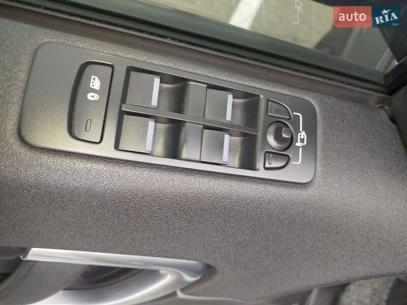 Позашляховик / Кросовер Land Rover Discovery Sport 2016 в Києві фото 28 Позашляховик / Кросовер Land Rover Discovery Sport 2016 в Києві