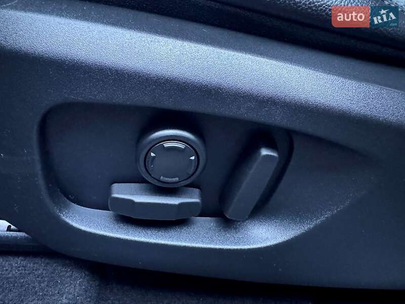 Внедорожник / Кроссовер Land Rover Discovery Sport 2017 в Хмельницком фото 26 Внедорожник / Кроссовер Land Rover Discovery Sport 2017 в Хмельницком