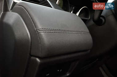 Позашляховик / Кросовер Land Rover Discovery Sport 2017 в 