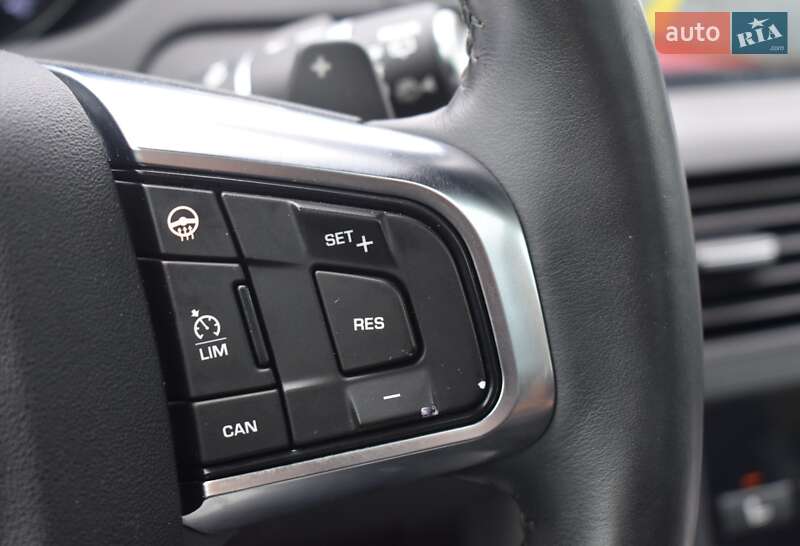 Внедорожник / Кроссовер Land Rover Discovery Sport 2016 в Киеве фото 10 Внедорожник / Кроссовер Land Rover Discovery Sport 2016 в Киеве