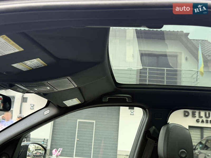 Позашляховик / Кросовер Land Rover Discovery Sport 2016 в Дрогобичі