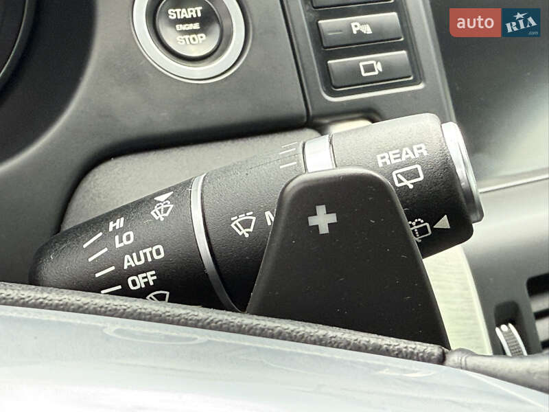 Позашляховик / Кросовер Land Rover Discovery Sport 2016 в Дрогобичі