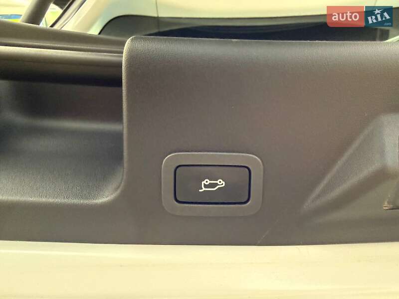 Позашляховик / Кросовер Land Rover Discovery Sport 2019 в Києві