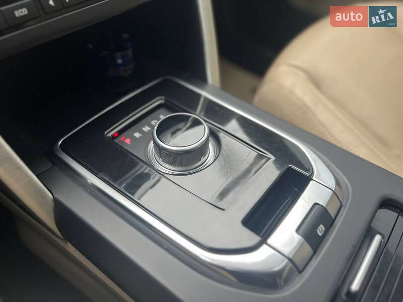 Внедорожник / Кроссовер Land Rover Discovery Sport 2015 в Полтаве