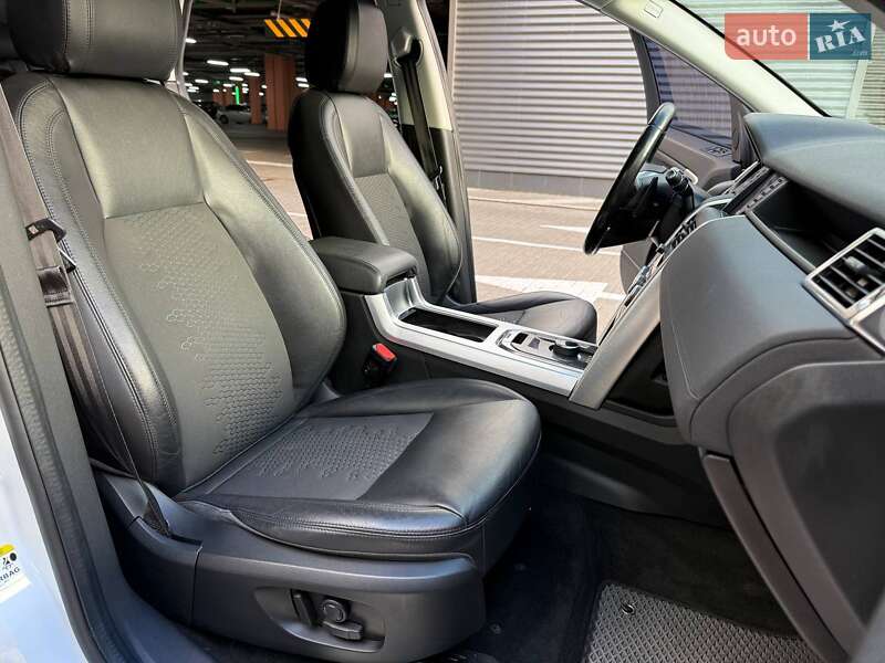Внедорожник / Кроссовер Land Rover Discovery Sport 2019 в Киеве