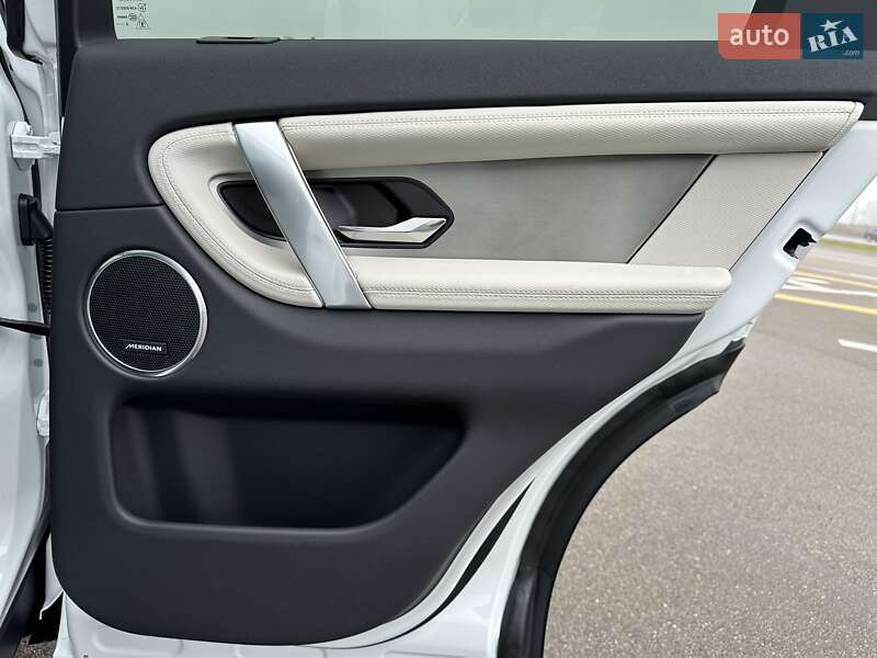 Внедорожник / Кроссовер Land Rover Discovery Sport 2023 в Киеве