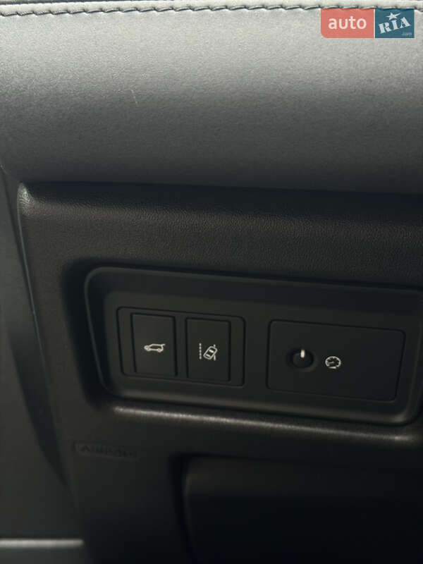 Внедорожник / Кроссовер Land Rover Discovery Sport 2016 в Луцке