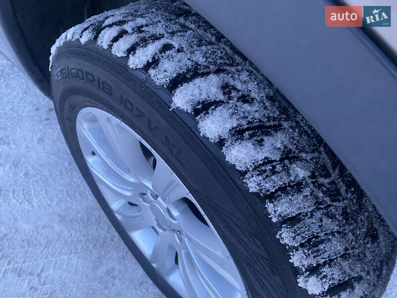 Внедорожник / Кроссовер Land Rover Discovery Sport 2015 в Броварах