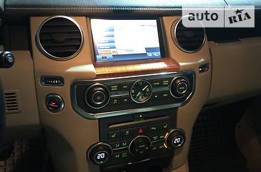 Позашляховик / Кросовер Land Rover Discovery 2011 в 