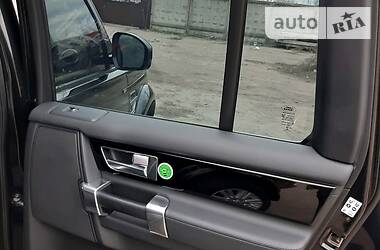 Позашляховик / Кросовер Land Rover Discovery 2016 в 