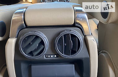 Позашляховик / Кросовер Land Rover Discovery 2012 в 