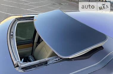Позашляховик / Кросовер Land Rover Discovery 2012 в 