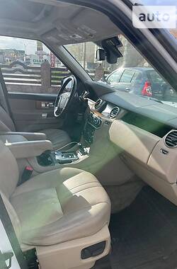 Внедорожник / Кроссовер Land Rover Discovery 2015 в 