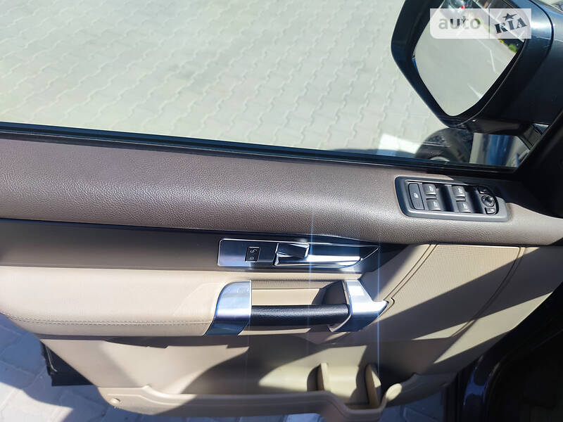 Позашляховик / Кросовер Land Rover Discovery 2016 в Києві