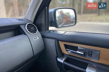 Внедорожник / Кроссовер Land Rover Discovery 2012 в 