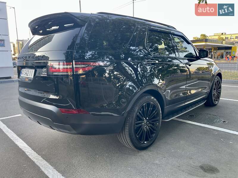 Внедорожник / Кроссовер Land Rover Discovery 2017 в Киеве