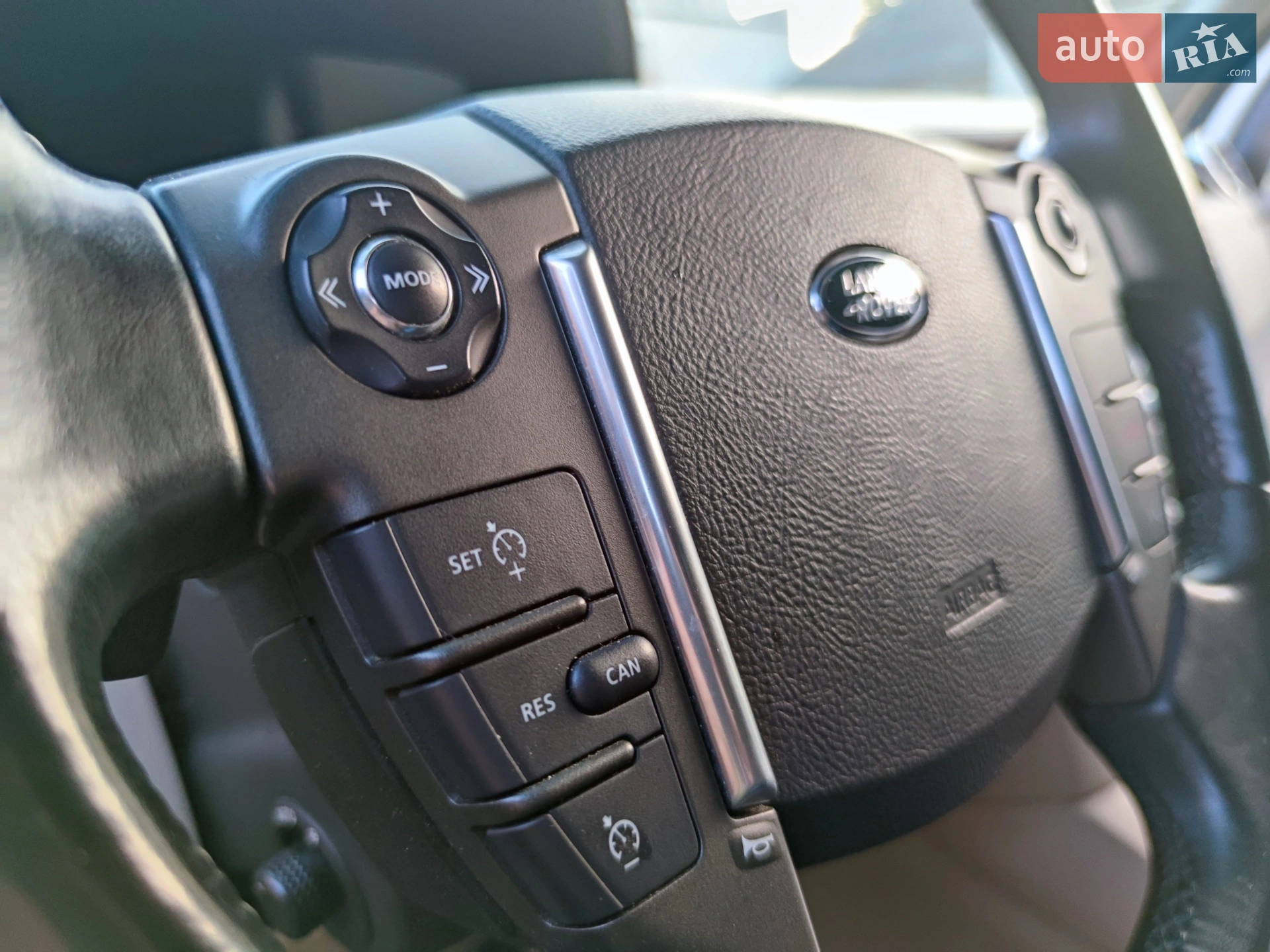 2014 Land Rover Discovery - мініатюра 23