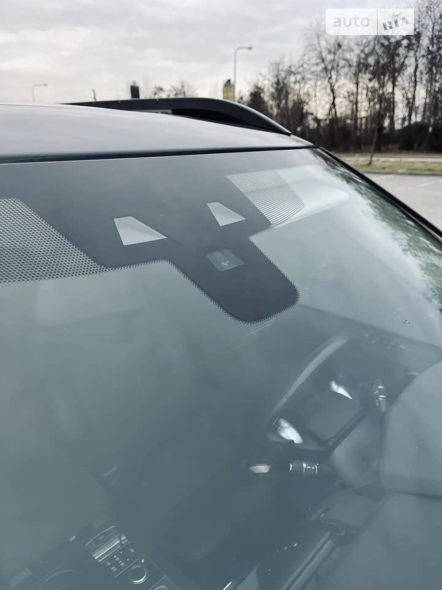 2017 Land Rover Discovery - мініатюра 19