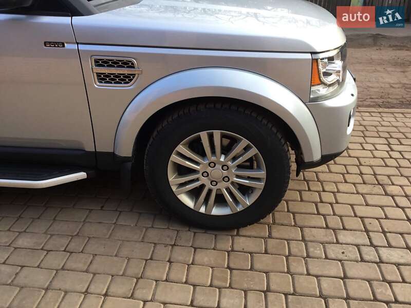 Позашляховик / Кросовер Land Rover Discovery 2015 в Кривому Розі