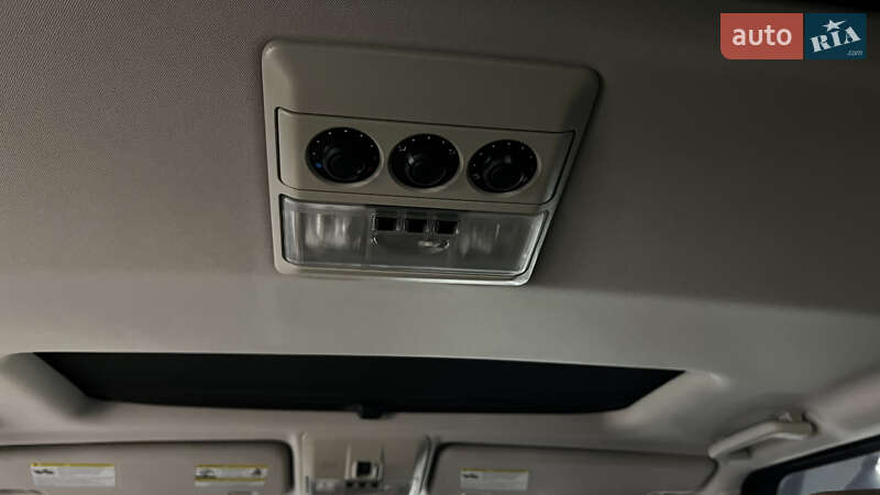 Позашляховик / Кросовер Land Rover Discovery 2014 в Бучачі