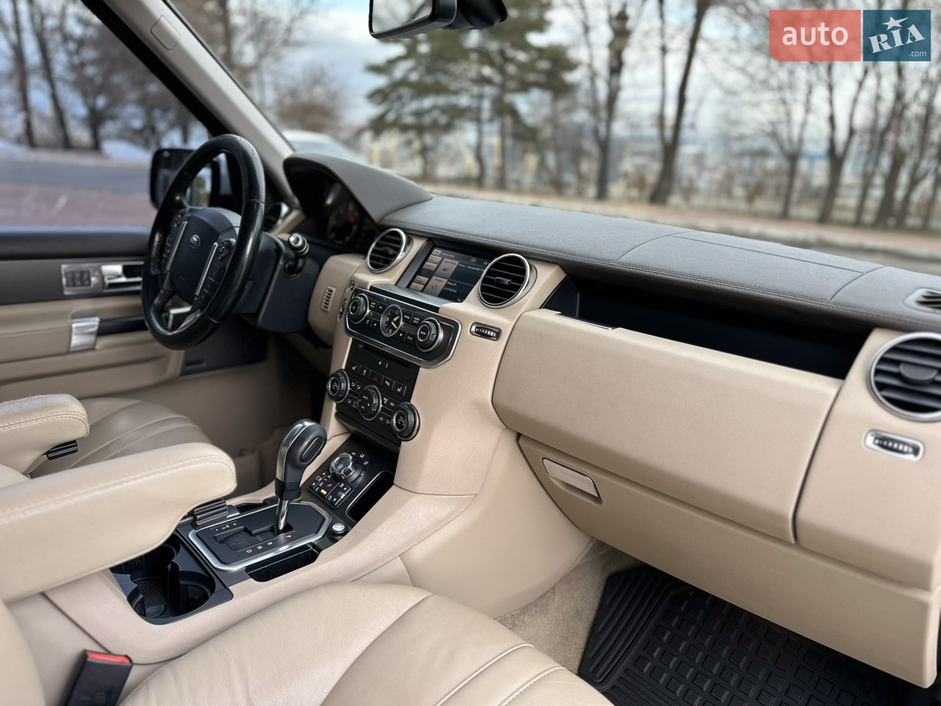 2012 Land Rover Discovery - мініатюра 18