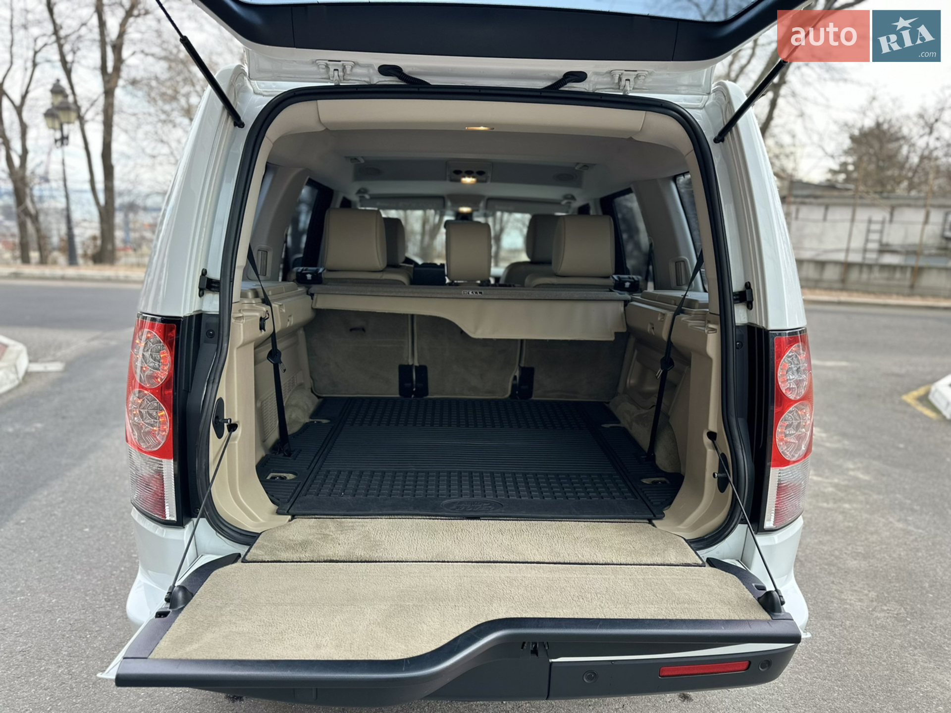2012 Land Rover Discovery - мініатюра 28