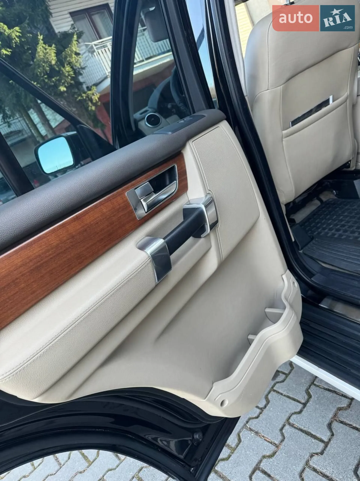 2010 Land Rover Discovery - мініатюра 16