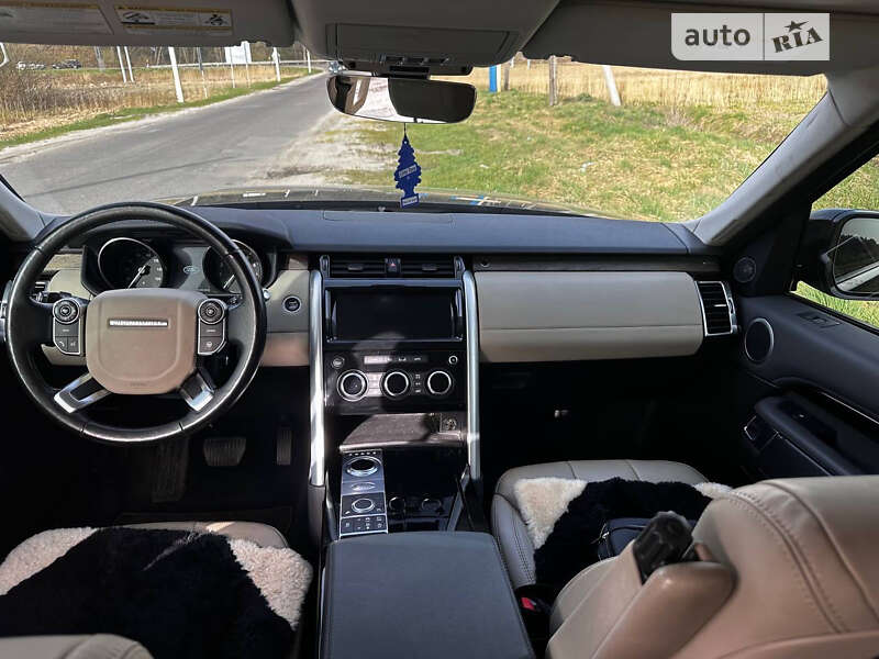 Внедорожник / Кроссовер Land Rover Discovery 2017 в Львове