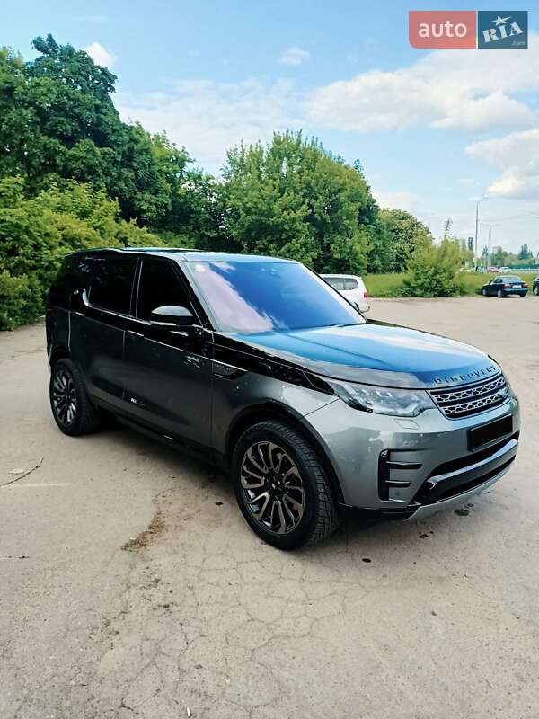 Внедорожник / Кроссовер Land Rover Discovery 2017 в Киеве