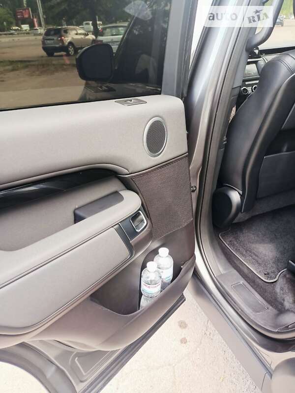 Внедорожник / Кроссовер Land Rover Discovery 2017 в Киеве