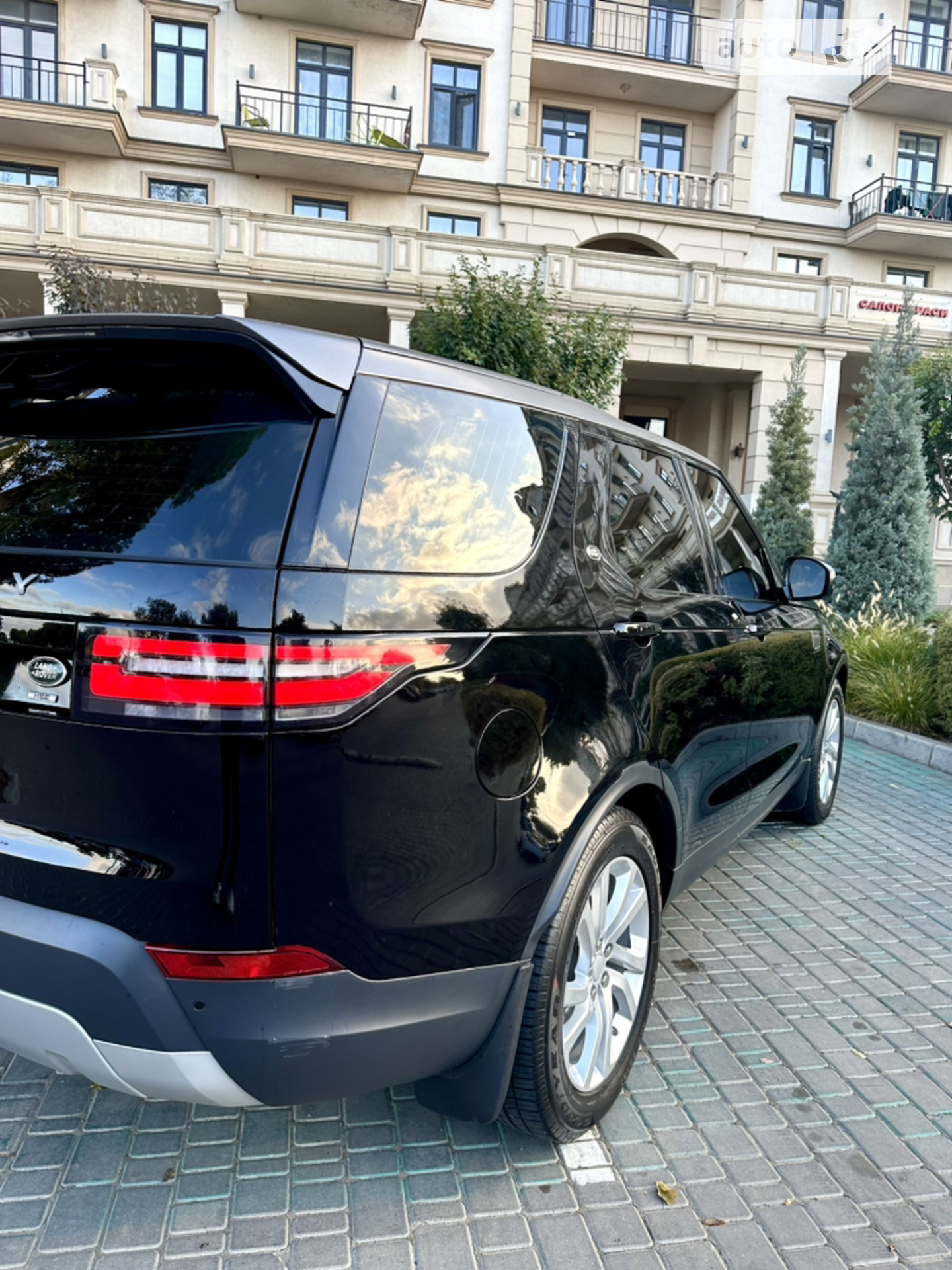 2018 Land Rover Discovery - мініатюра 15