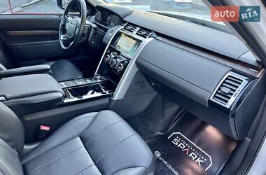 Позашляховик / Кросовер Land Rover Discovery 2018 в 
