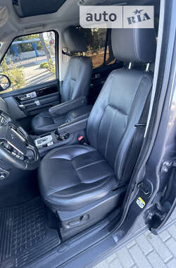 Внедорожник / Кроссовер Land Rover Discovery 2016 в 