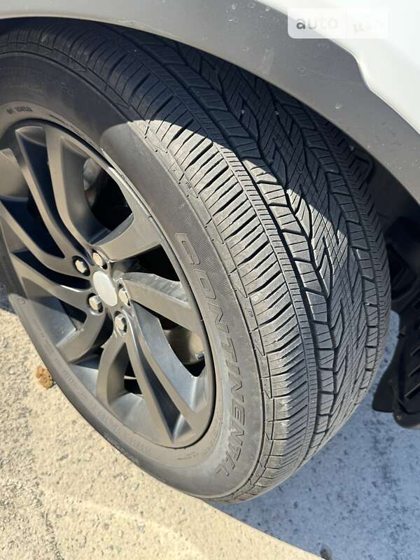 Внедорожник / Кроссовер Land Rover Discovery 2018 в Киеве фото 18 Внедорожник / Кроссовер Land Rover Discovery 2018 в Киеве