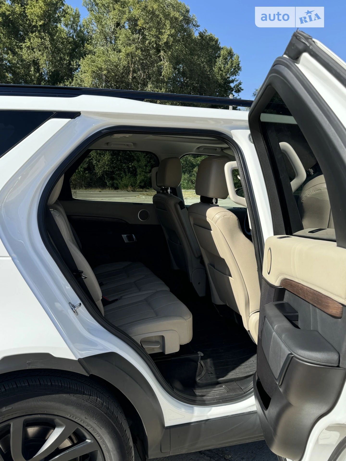 2018 Land Rover Discovery - мініатюра 9