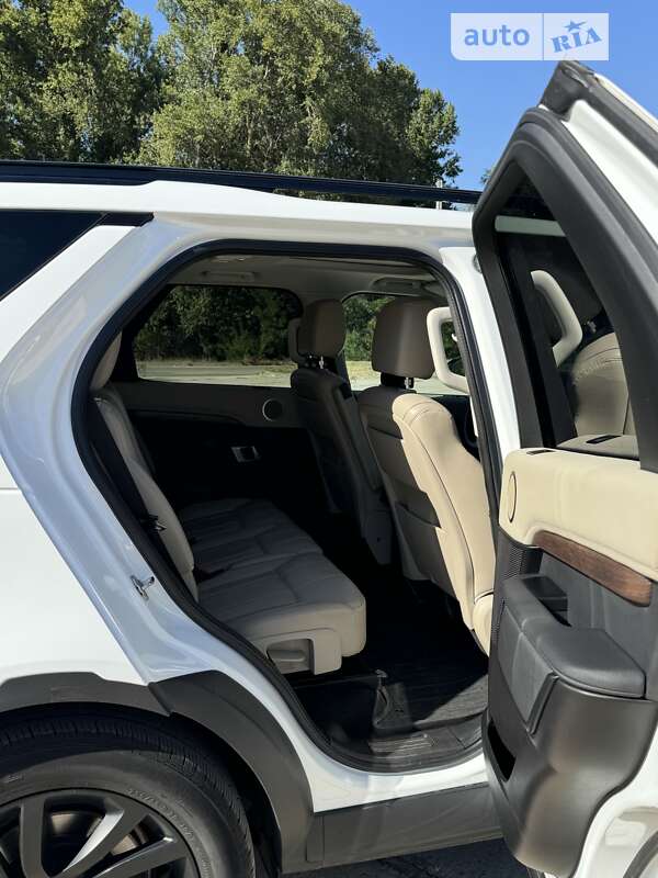 Внедорожник / Кроссовер Land Rover Discovery 2018 в Киеве фото 9 Внедорожник / Кроссовер Land Rover Discovery 2018 в Киеве