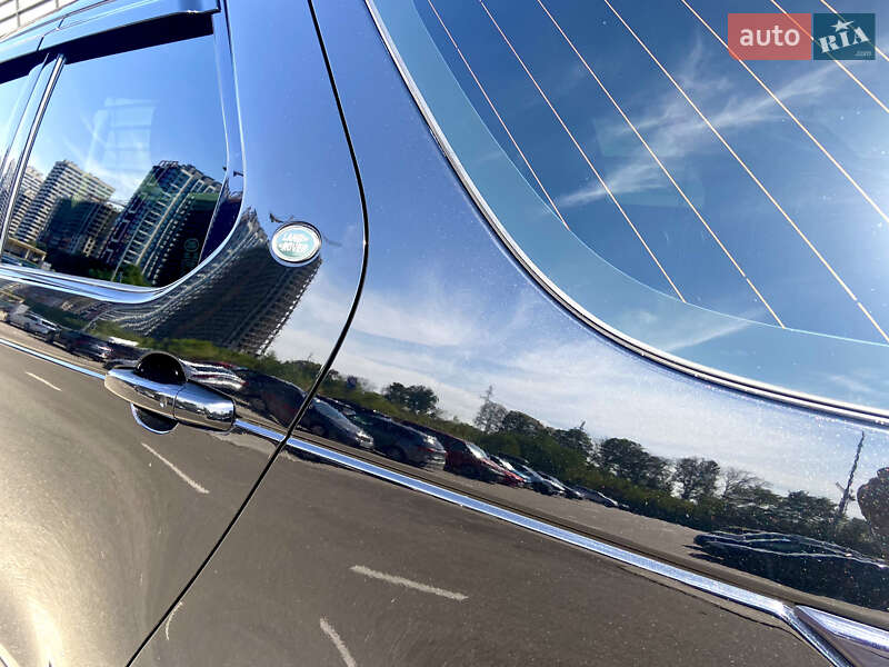 Позашляховик / Кросовер Land Rover Discovery 2017 в Києві