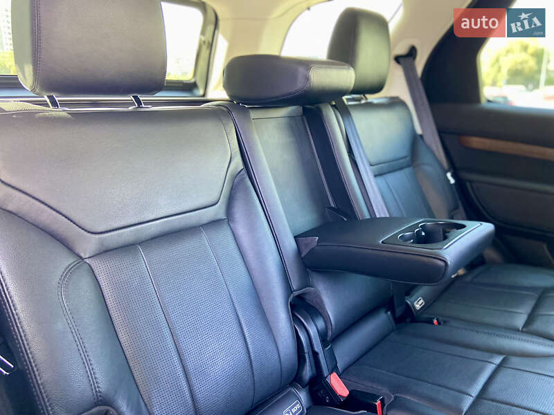 Позашляховик / Кросовер Land Rover Discovery 2017 в Києві