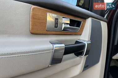 Позашляховик / Кросовер Land Rover Discovery 2015 в 