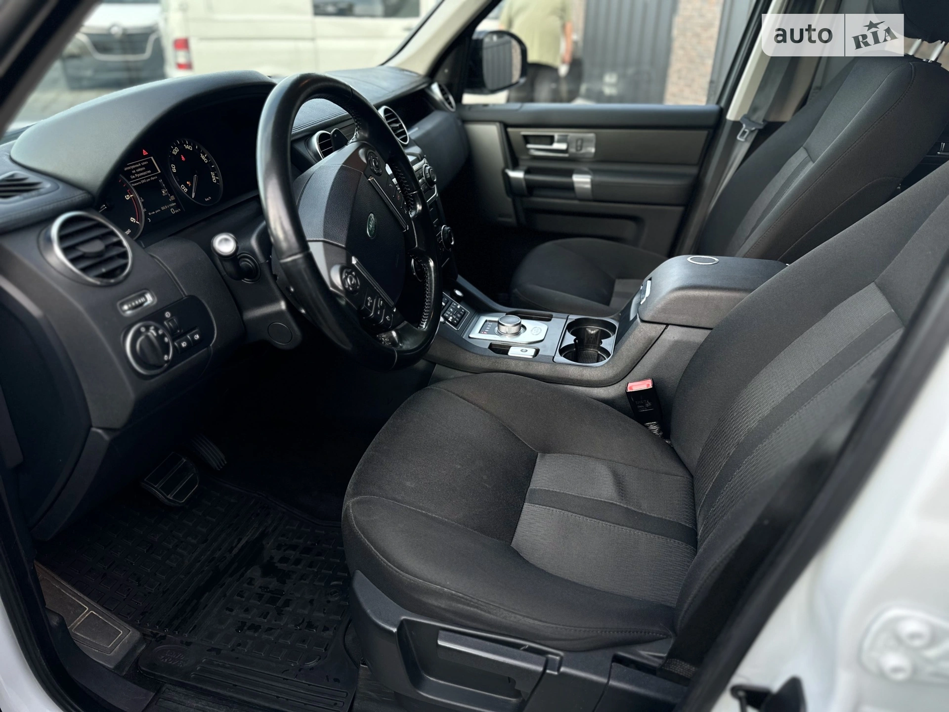 2016 Land Rover Discovery - мініатюра 14