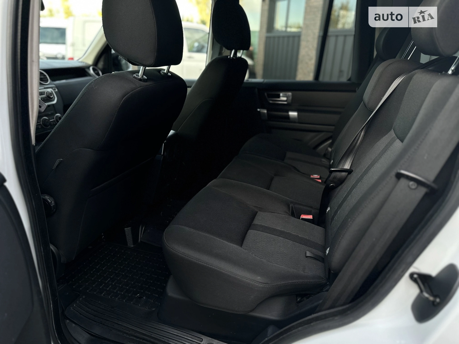 2016 Land Rover Discovery - мініатюра 19