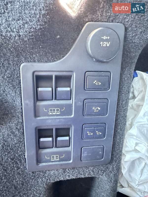 Внедорожник / Кроссовер Land Rover Discovery 2017 в Львове