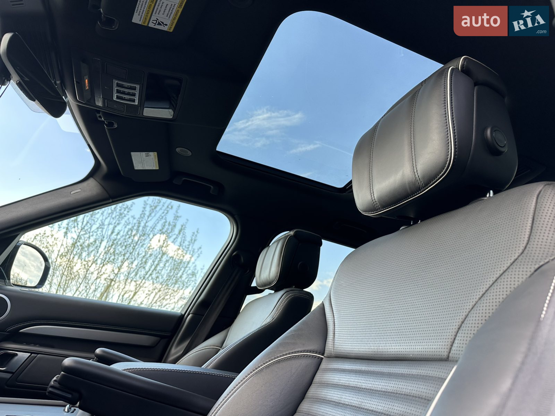 2021 Land Rover Discovery - мініатюра 8