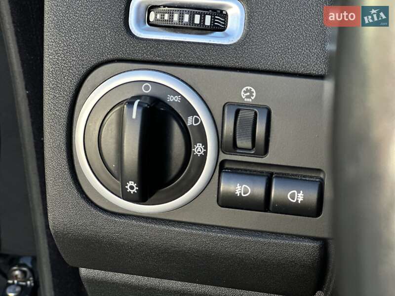 Внедорожник / Кроссовер Land Rover Discovery 2010 в Тернополе