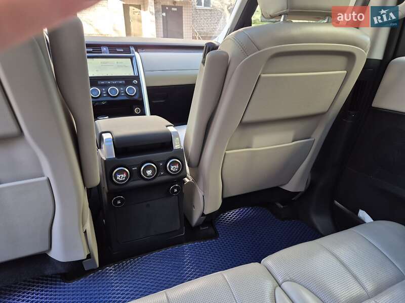Внедорожник / Кроссовер Land Rover Discovery 2018 в Николаеве