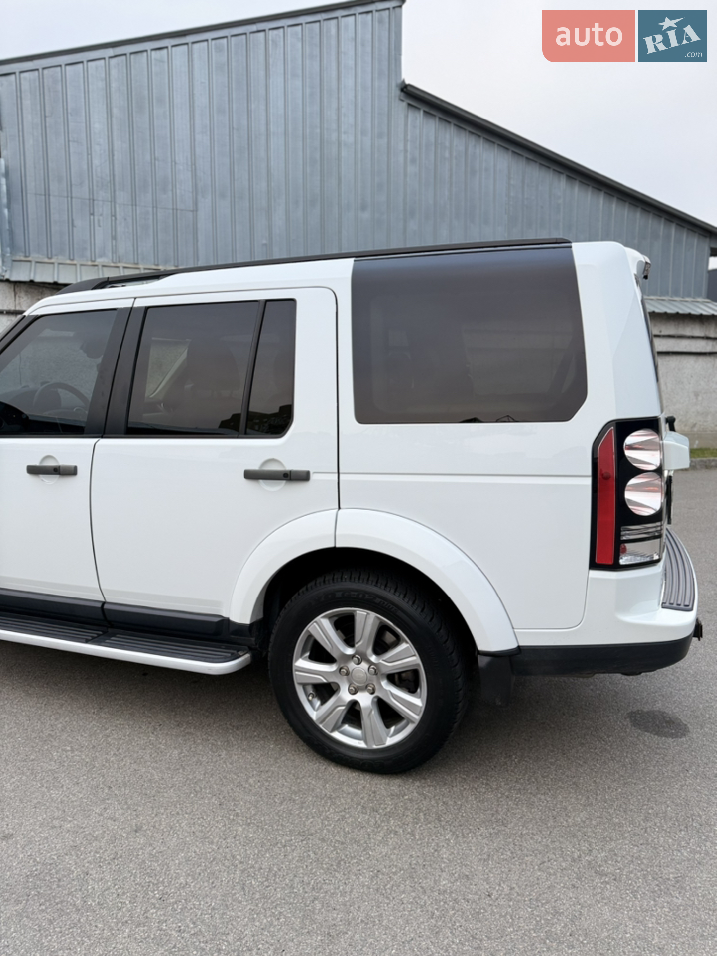 2014 Land Rover Discovery - мініатюра 15